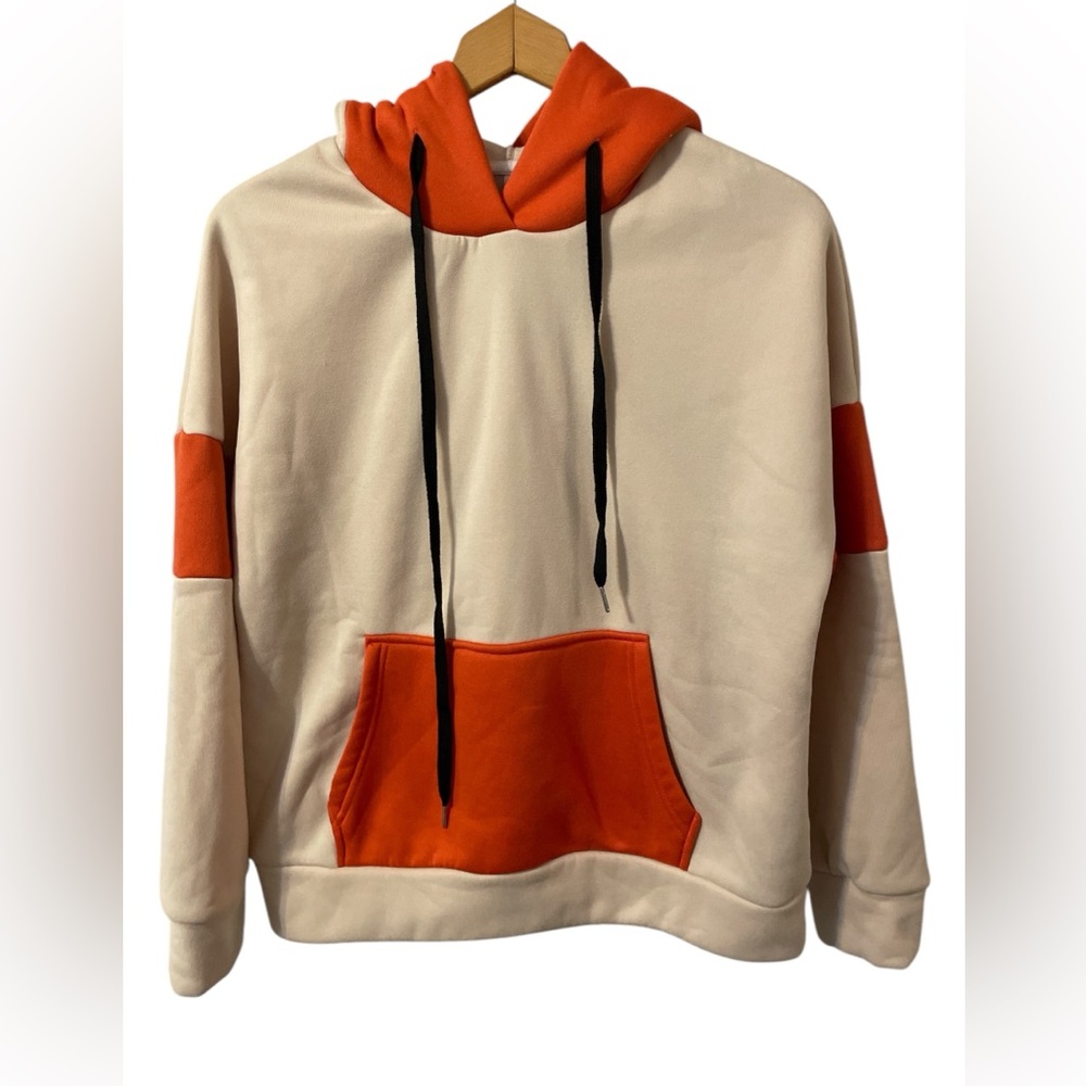 C3 - HOODED SWEATSHIRT - LARGE - COMFY - HOODIE